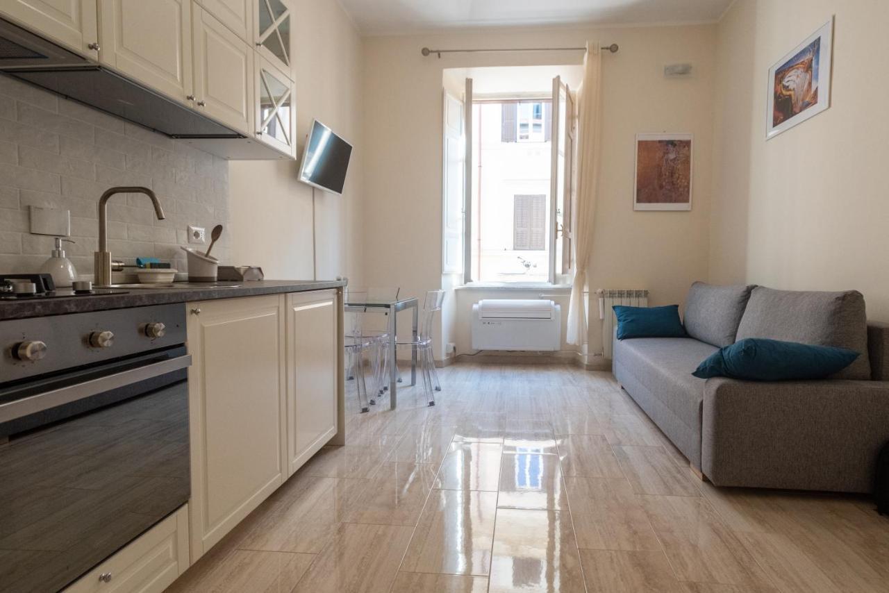 Apartment Two-roomed Flat In The Heart Of - Termini Rom