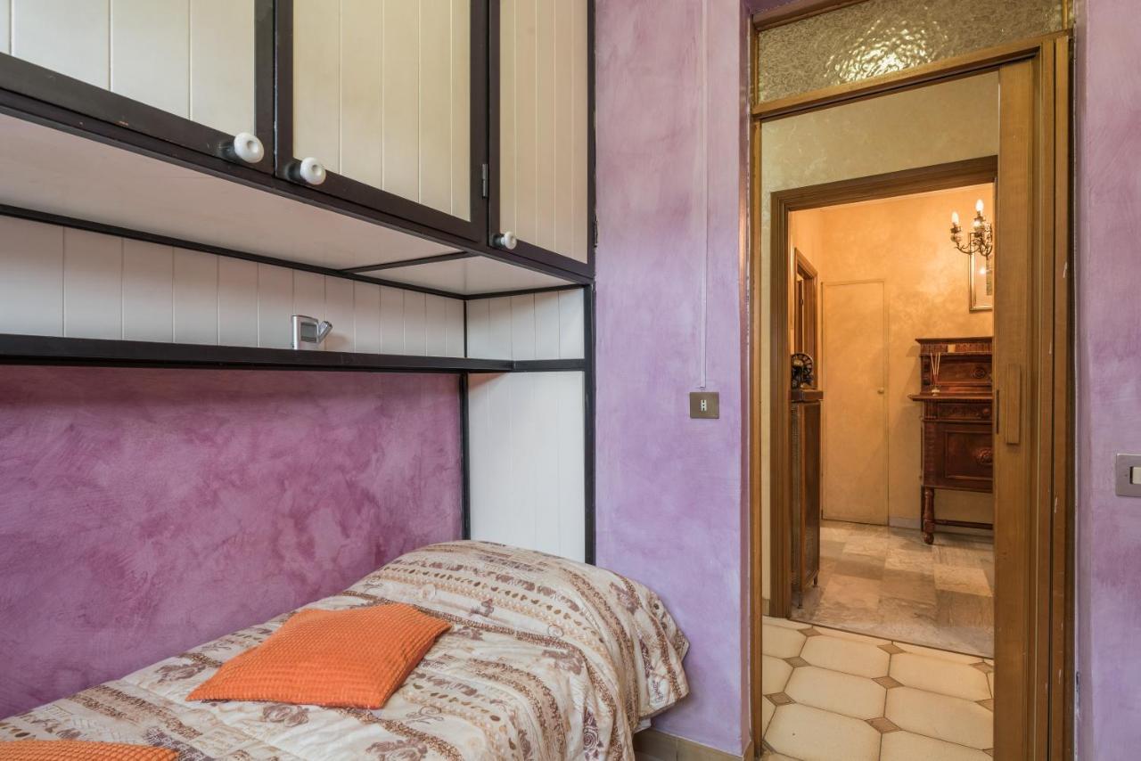 Appartamento Altido Classic Style Flat With Balcony