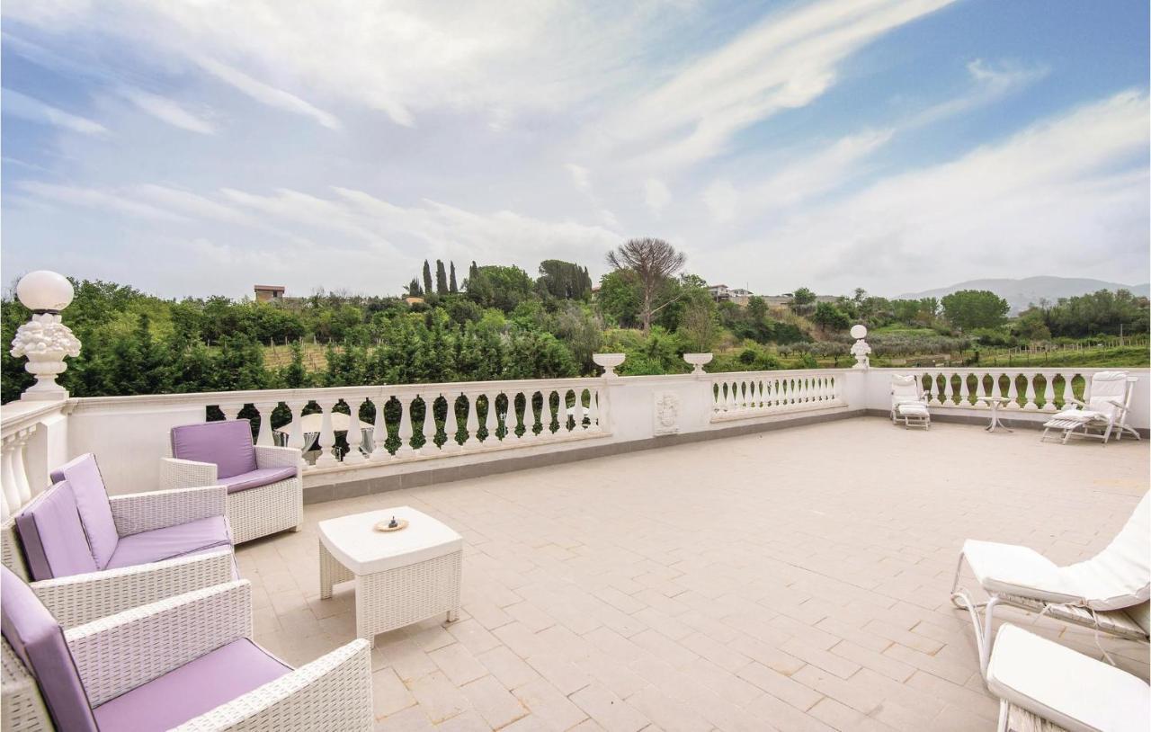 2 Bedroom Stunning In Roma
