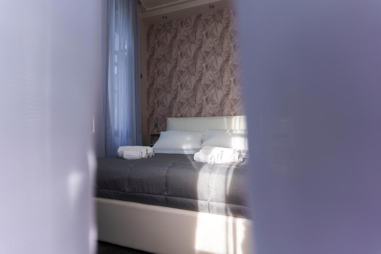 Julia Luxury