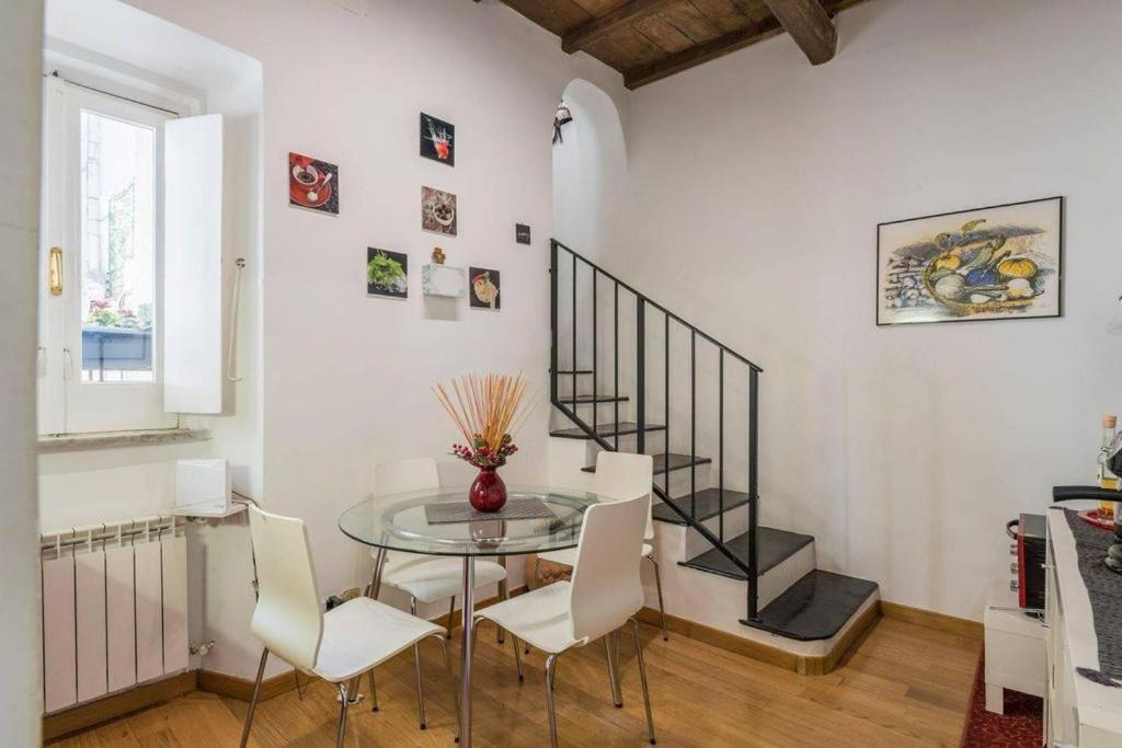 - Campo De' Fiori Appartamento