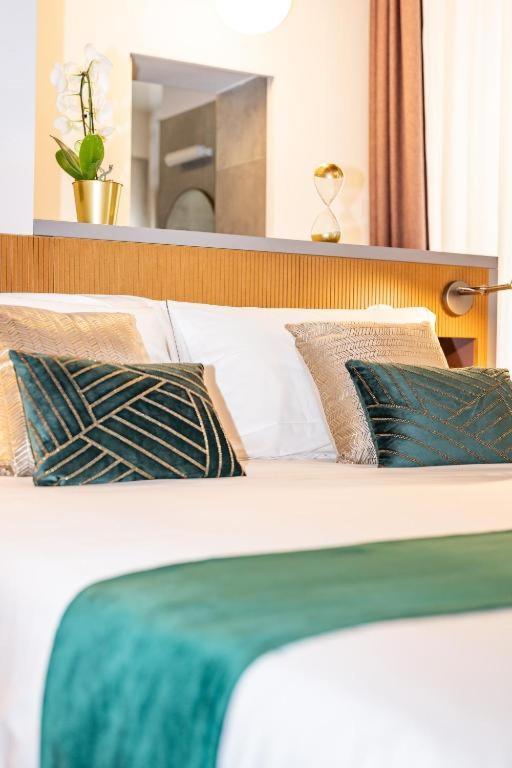 Castel Sant Angelo Luxury And Tour Apartment