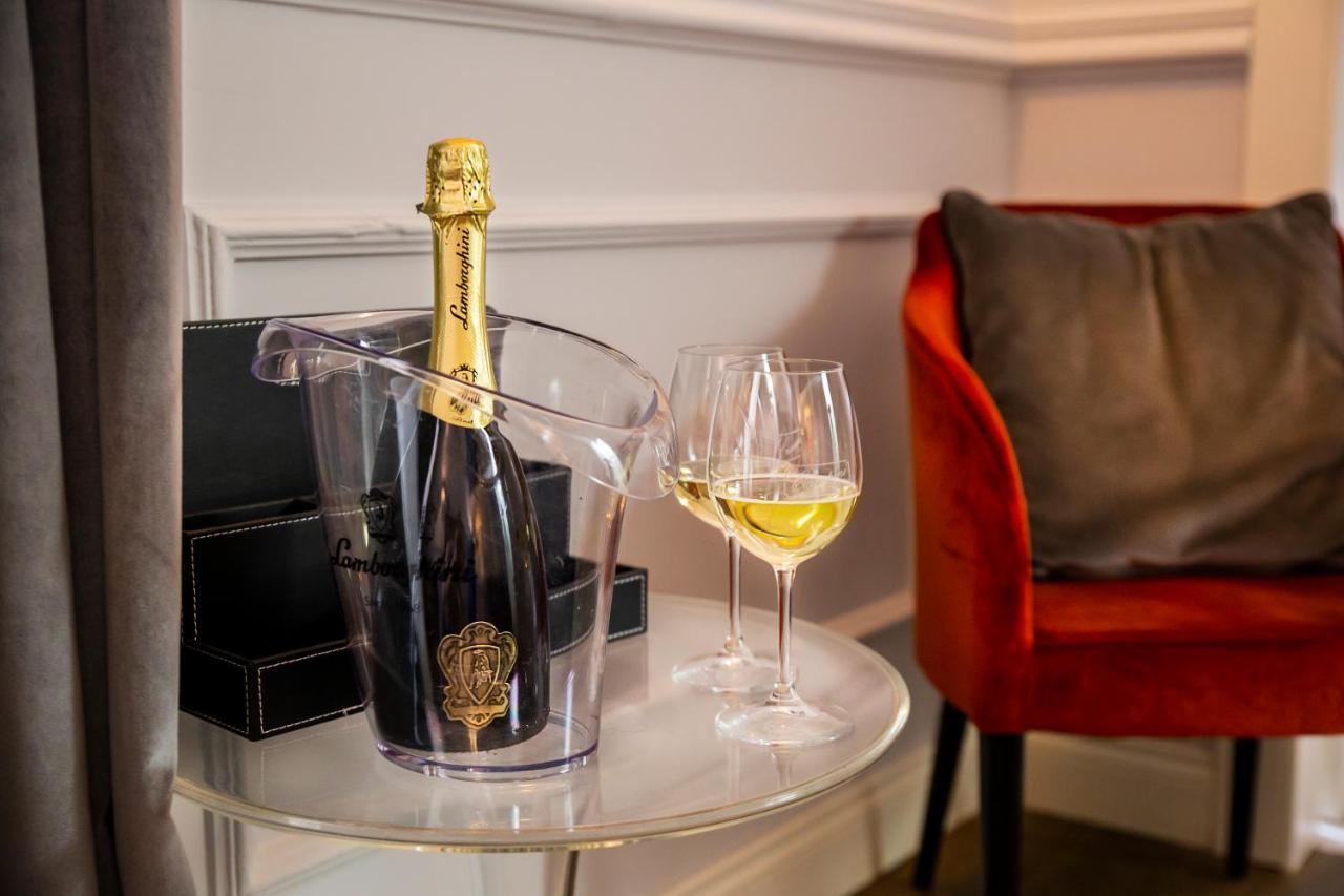 Relais San Lorenzo In Lucina * Roma