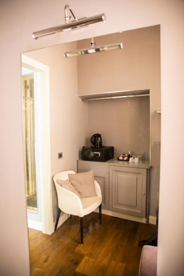 Gjestgiverier Relais San Lorenzo In Lucina Roma