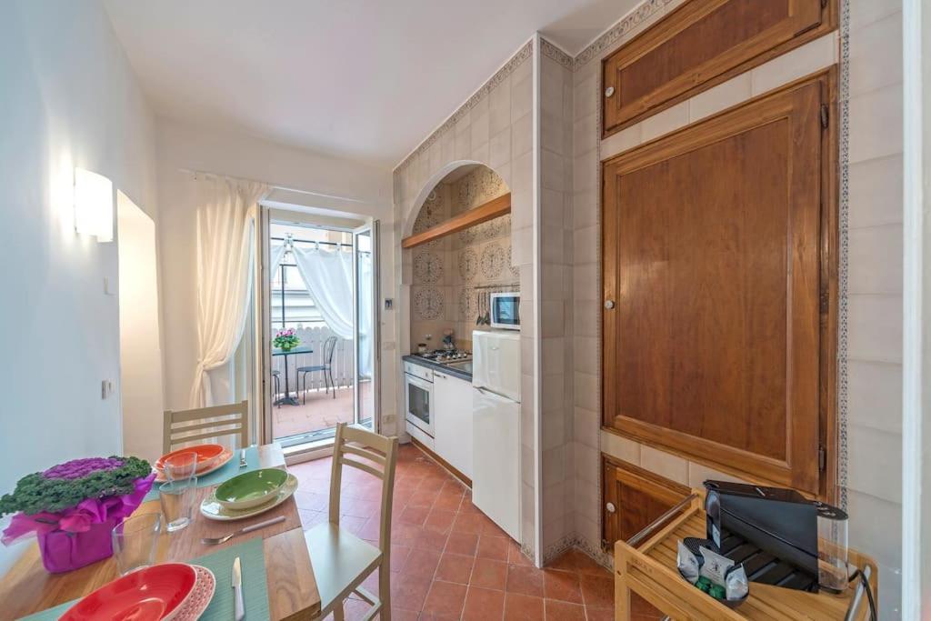 Apartment Trevi Domus Avignonesi Rome