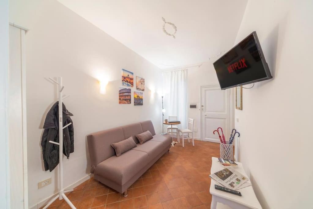 Apartment Trevi Domus Avignonesi Rome