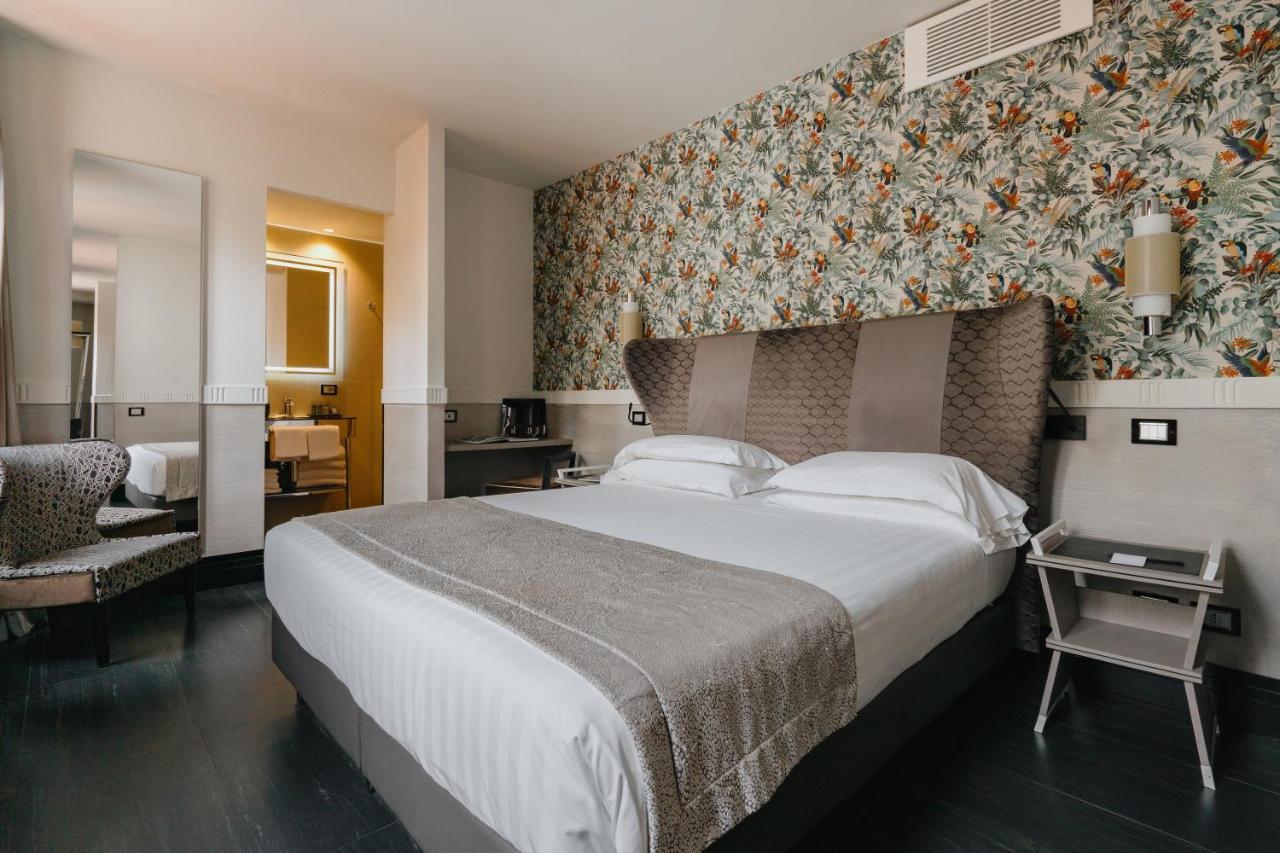 Unica Apartahotel 4*