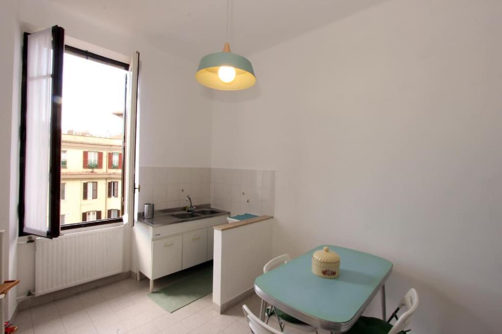 Sacconi Flat * Rome