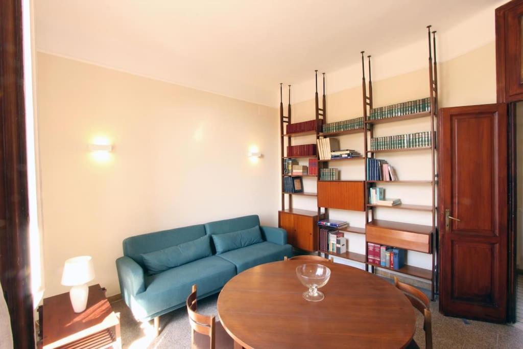 Sacconi Flat