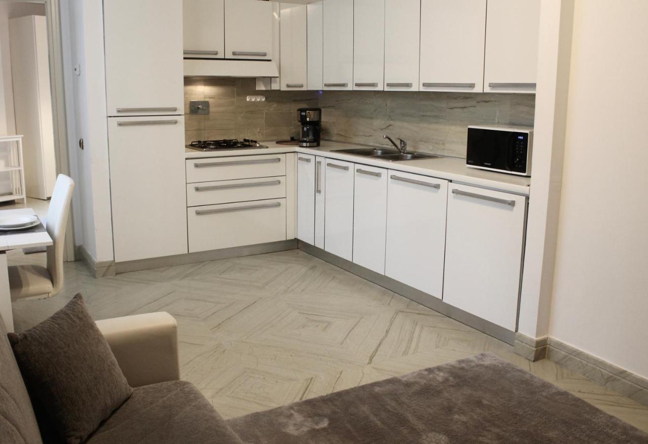 Trevi Fountain & Spanish Steps Apartamento *