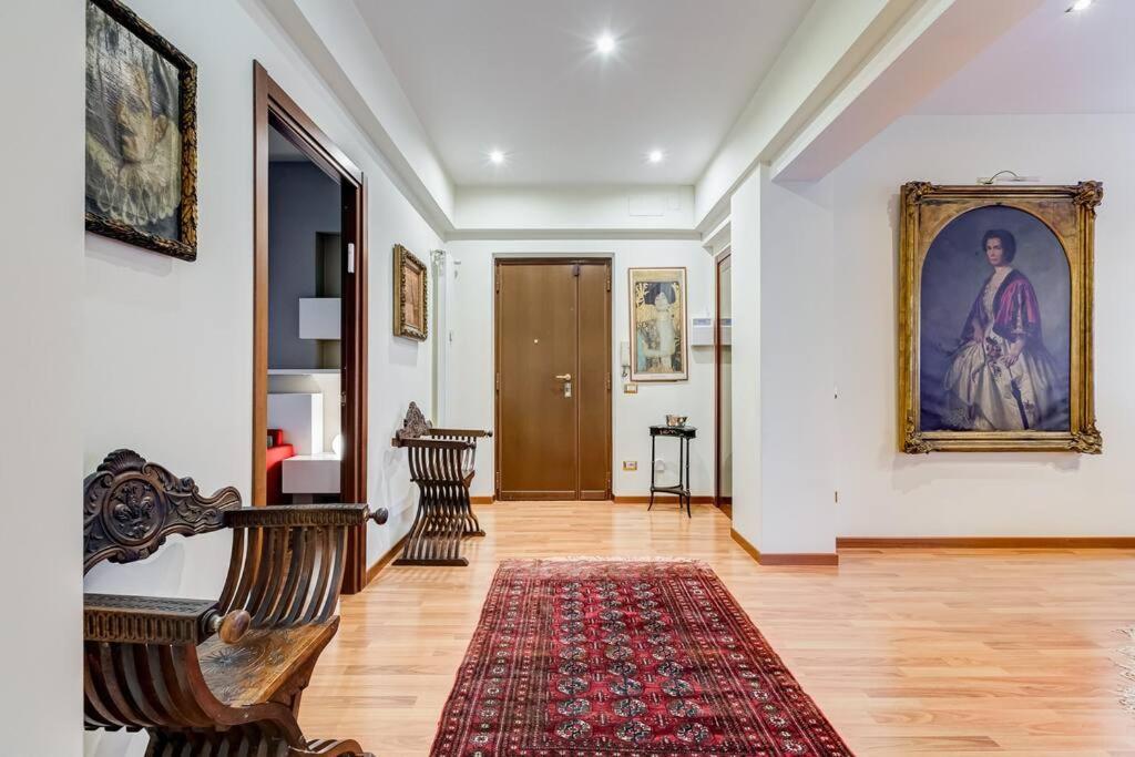 Exclusive In Eur * Roma
