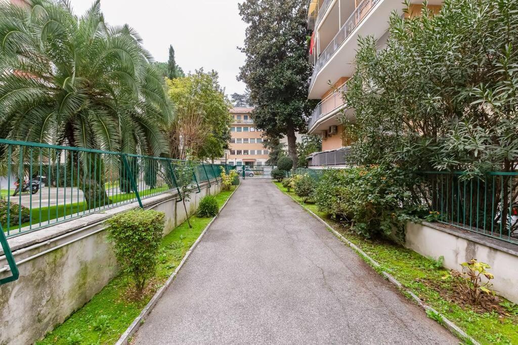Exclusive In Eur * Roma