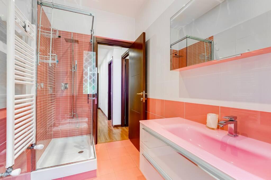 Exclusive In Eur * Roma