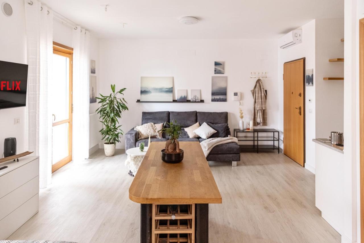 Appartamento Loft Con Terrazzo - 3 Min Dalle Autostrade By Followgreenhouserome Roma