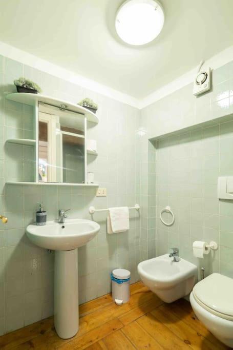 Via Dei Cestari Loft Apartment Rom