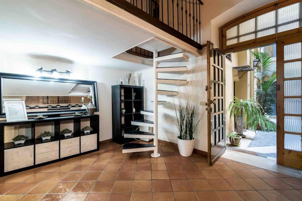 Via Dei Cestari Loft Apartment Rom