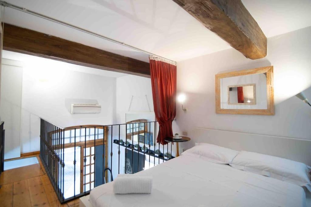 Via Dei Cestari Loft Rom