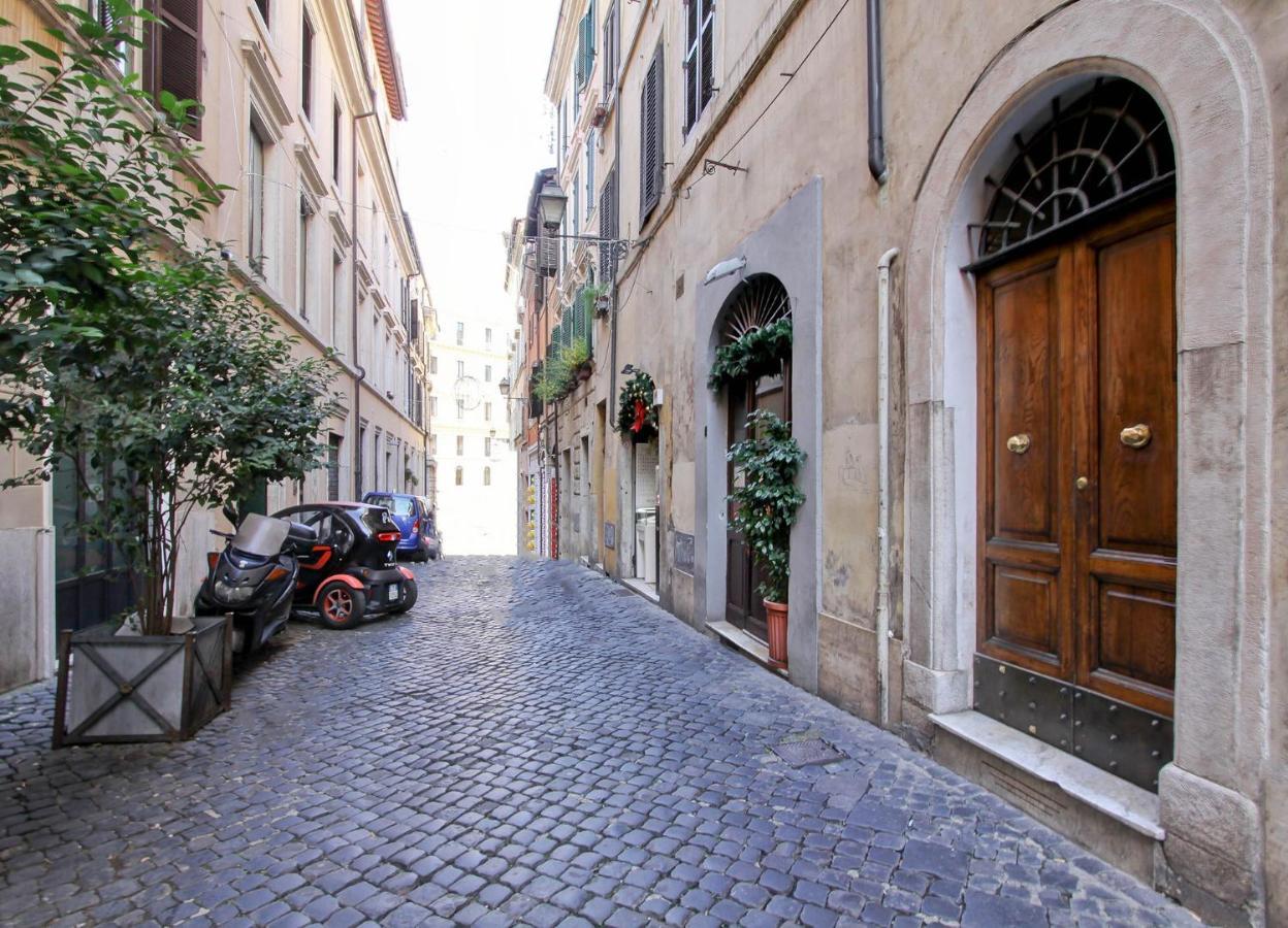 Banchi Nove, Penthouse Full Of Light And Silence Roma
