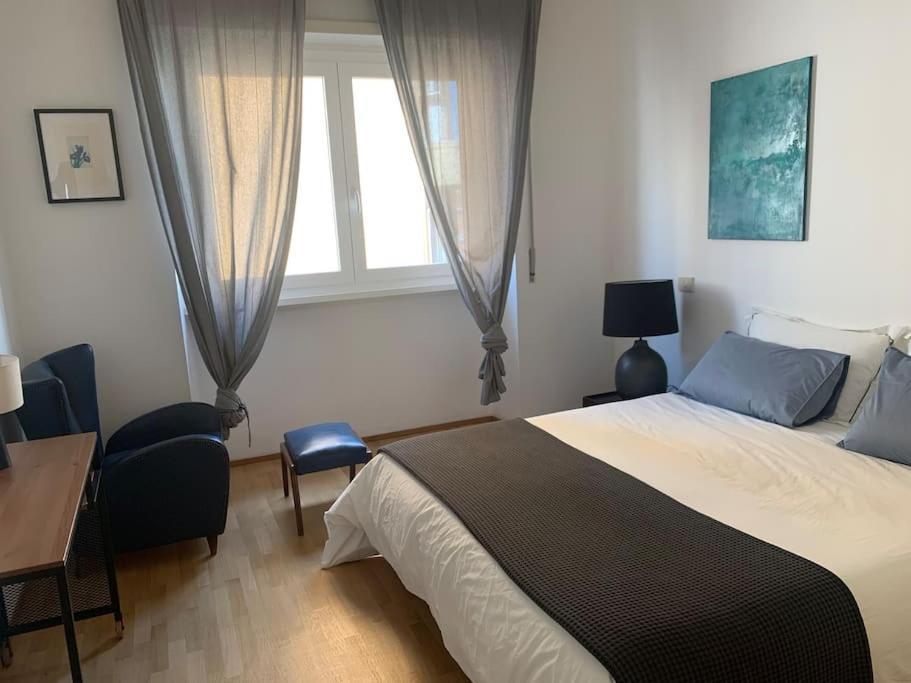 Apartamento Casa Sirte Con Terrazzino. Roma