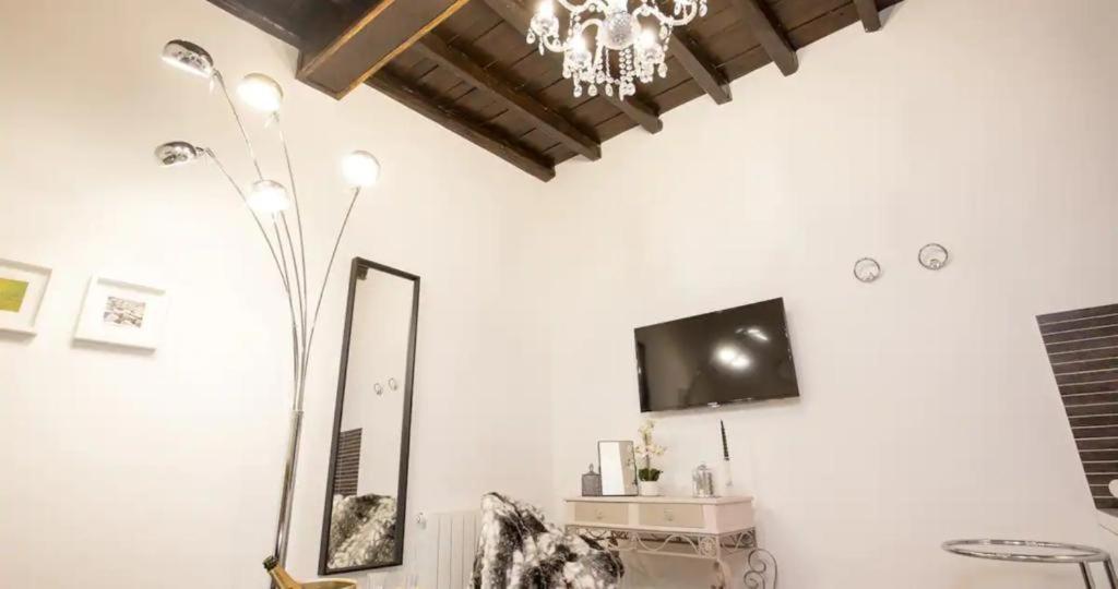 Girolamo's Jacuzzi Place Apartamento *