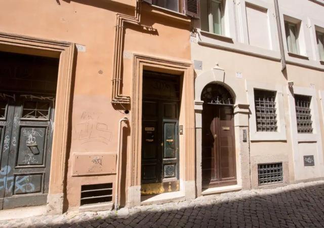 Girolamo's Jacuzzi Place *
