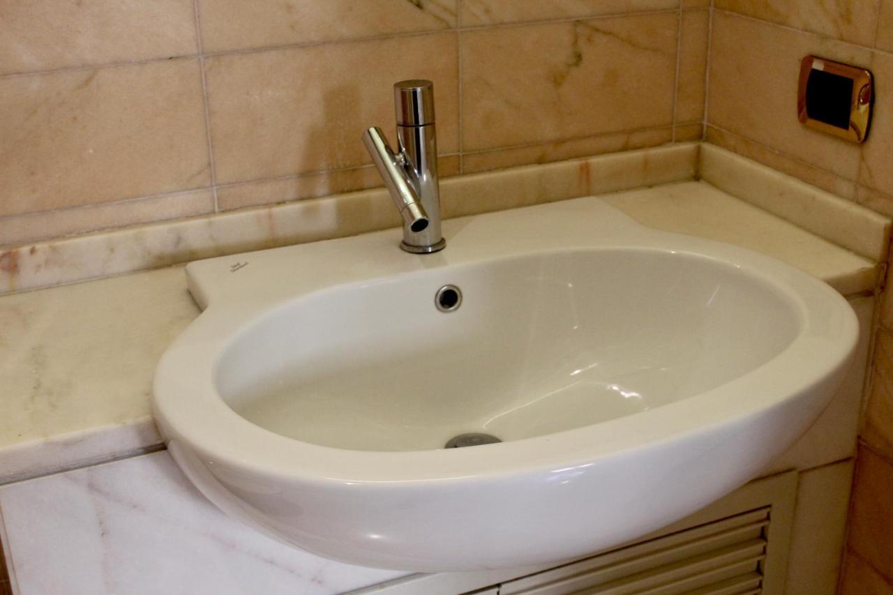 Trevi Fountain & Spanish Steps Apartamento