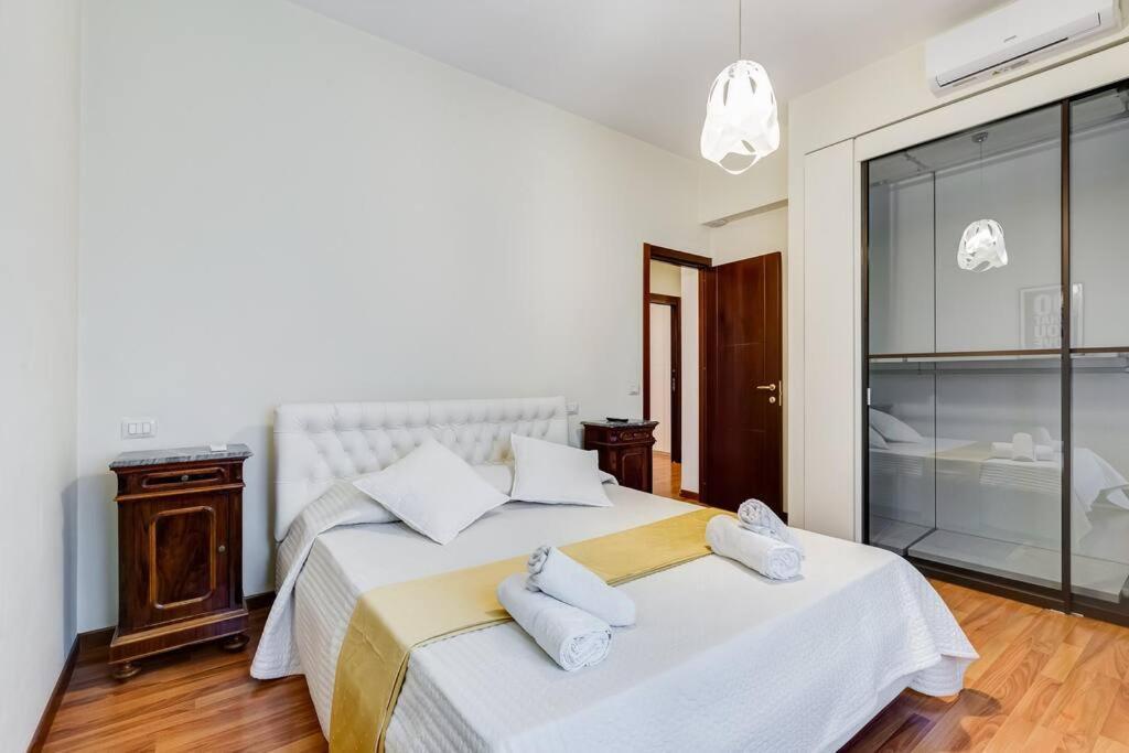 Exclusive In Eur Roma