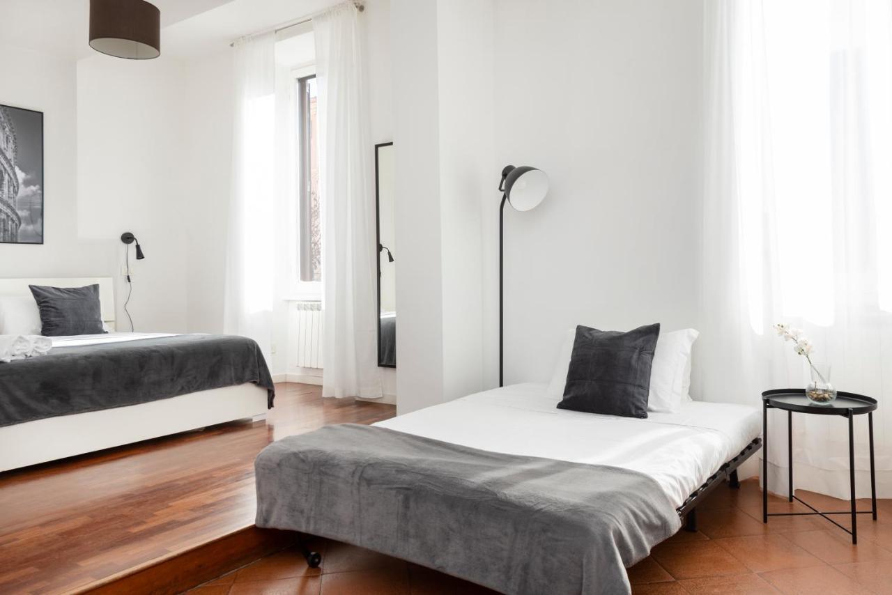 White Flat Termini Apartment