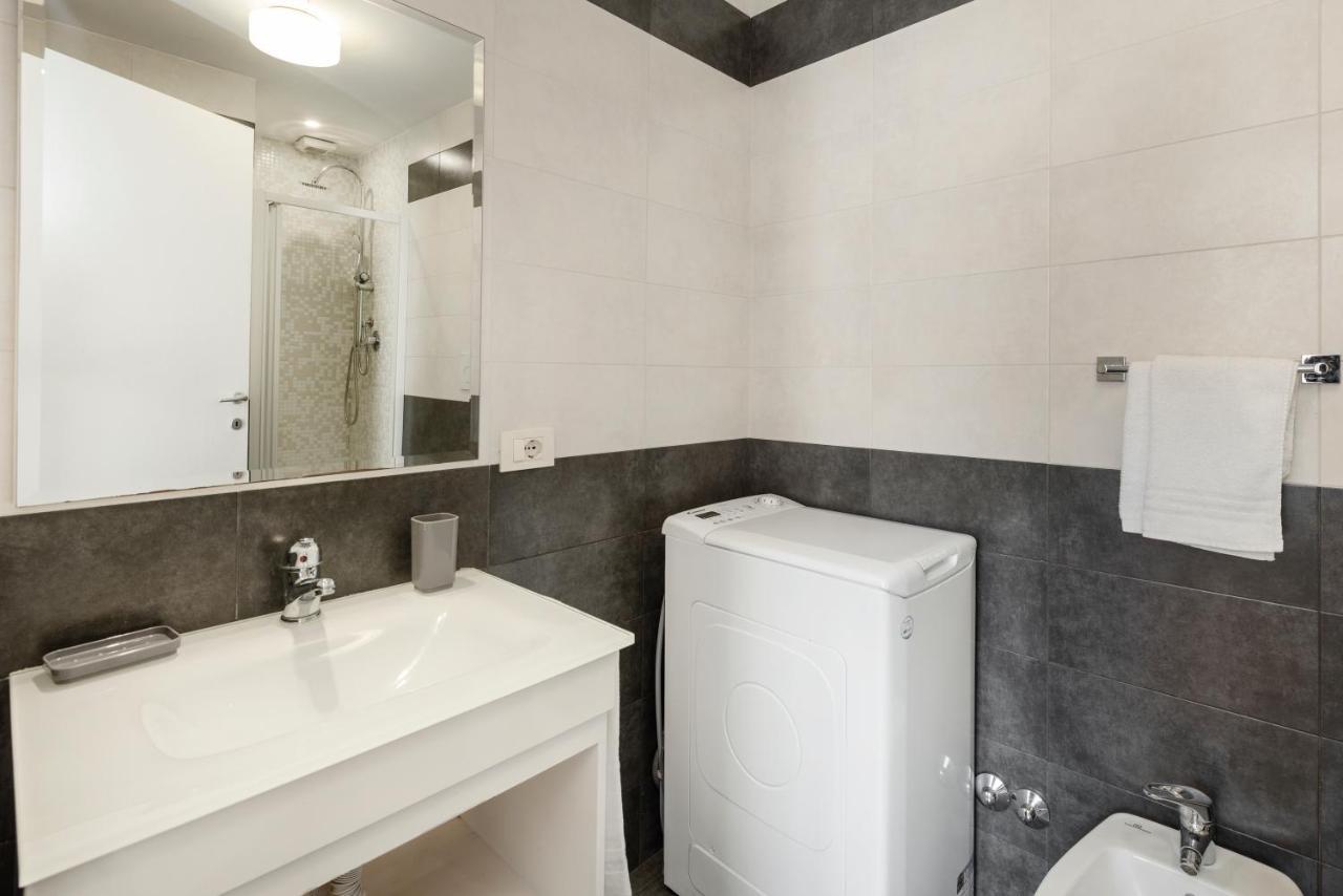 White Flat Termini Apartment *