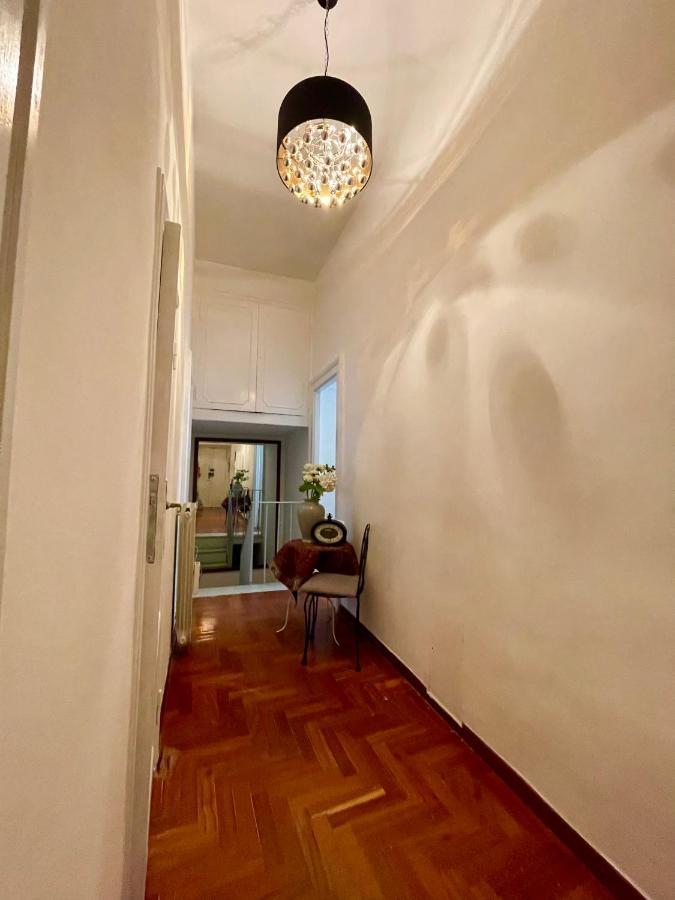 Parisa House Leilighet *