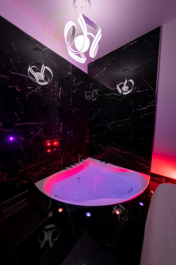 Luxury Bdsm Pensión Roma