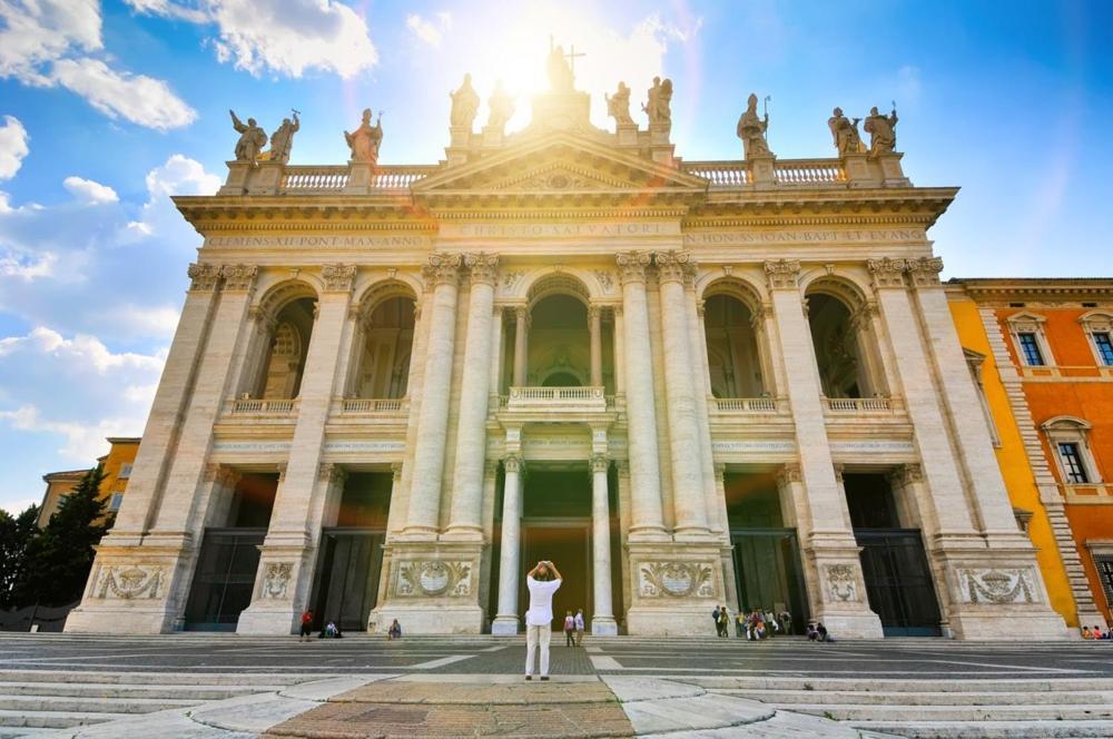Re Di Roma-suite Colosseo Modern Space With Free Netflix And Wifi Rome