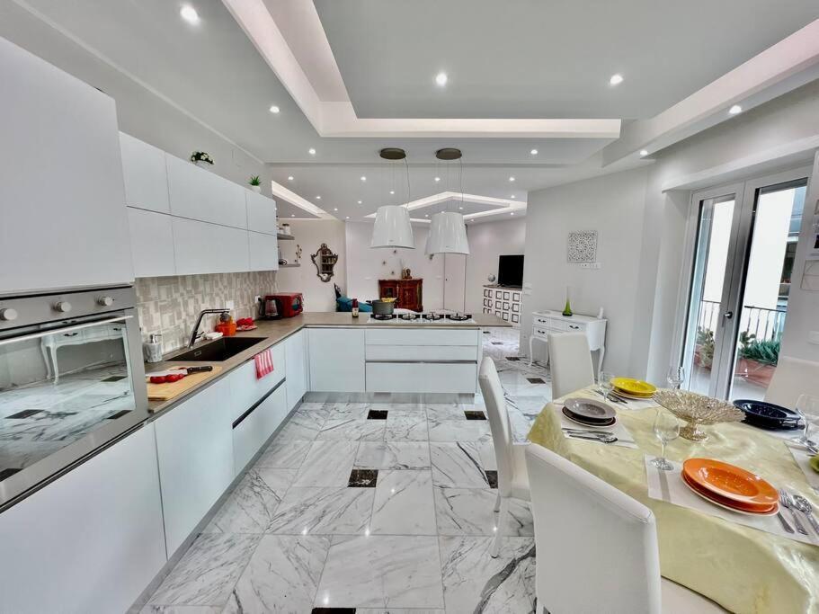 Apartamento Lussuoso 130 Mq Zona Cipro Roma