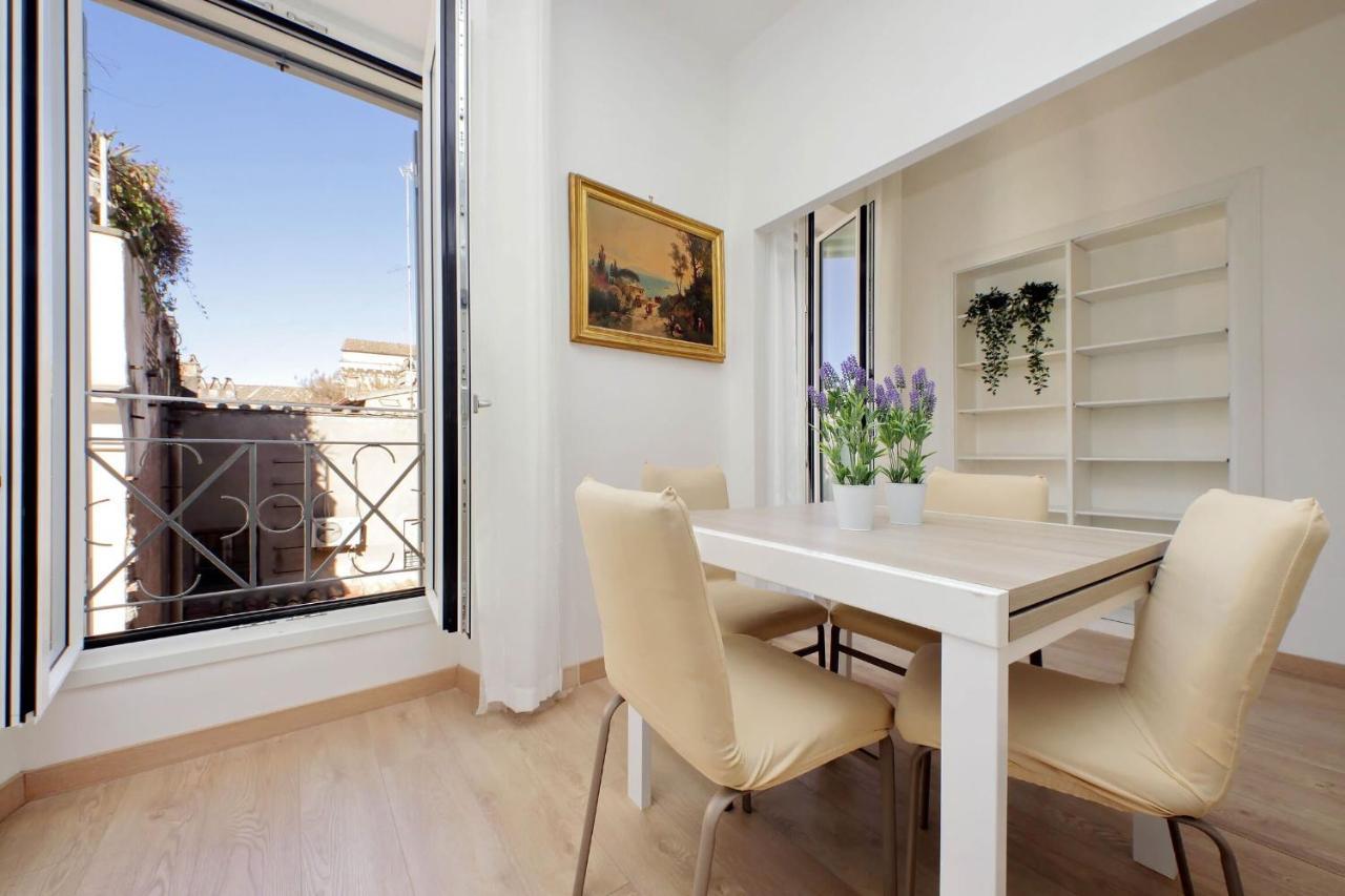Vicolo Cellini By Halldis Apartamento
