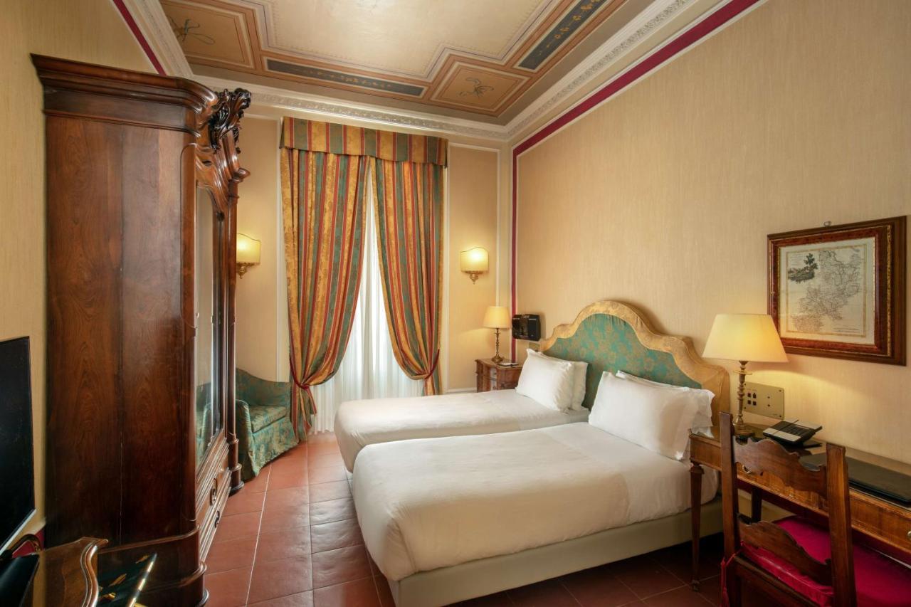 Canada Hotel