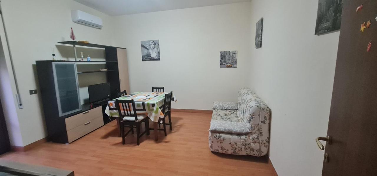 Apartamento 800mt Dalla Metro Roma
