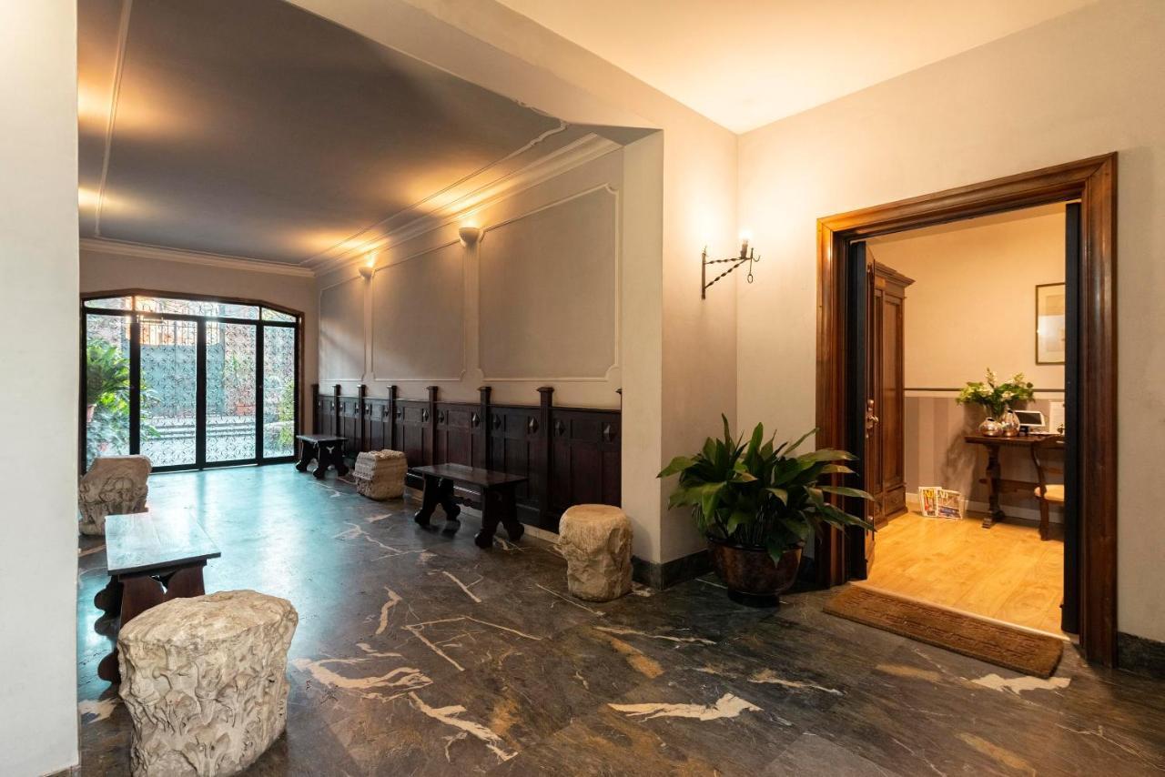 Vatican House * Roma
