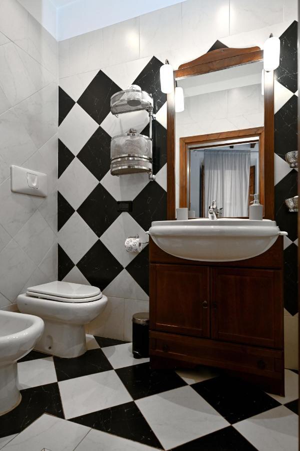 Gjestgiverier Residenze Romanae - Vicolo Dell'aquila Roma