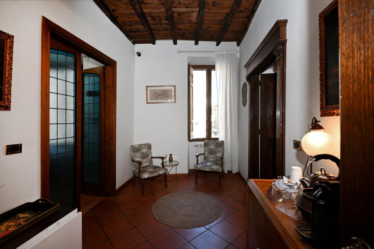 Residenze Romanae - Vicolo Dell'aquila Gjestgiverier