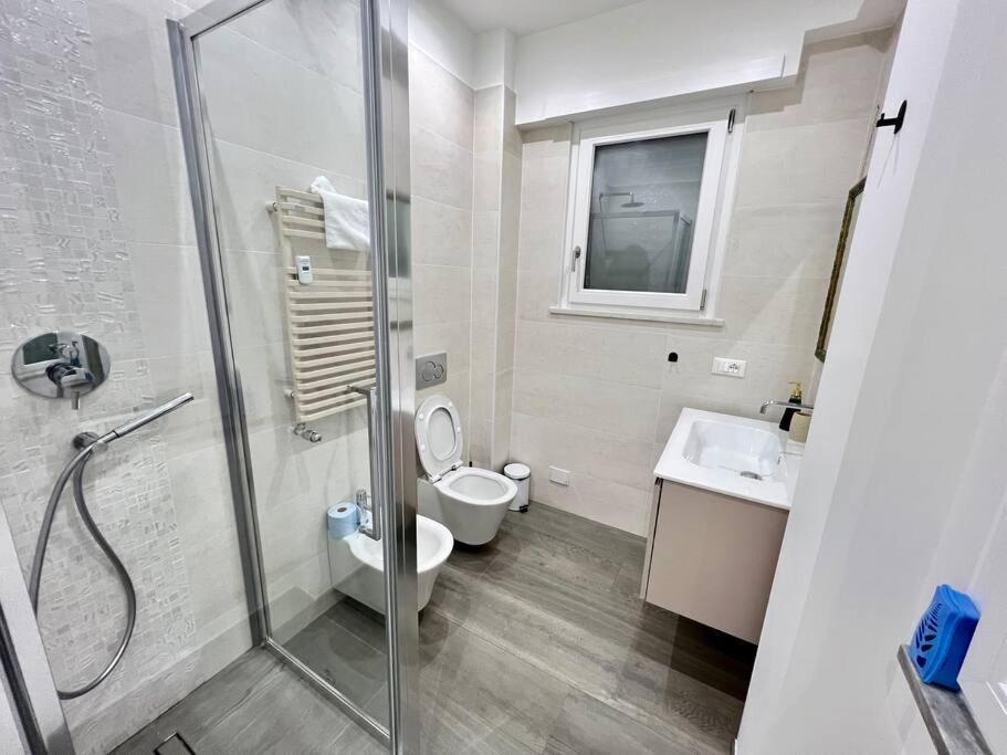 Lussuoso 130 Mq Zona Cipro Apartamento