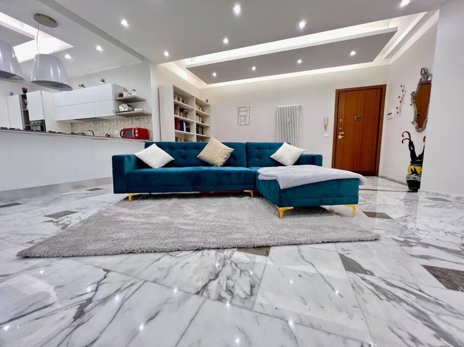 Apartamento Lussuoso 130 Mq Zona Cipro
