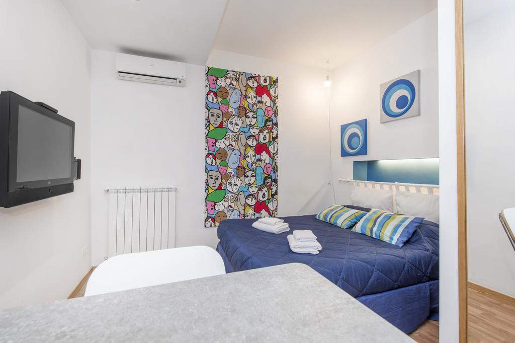 Apartment Colosseum Area - Manzoni Rom