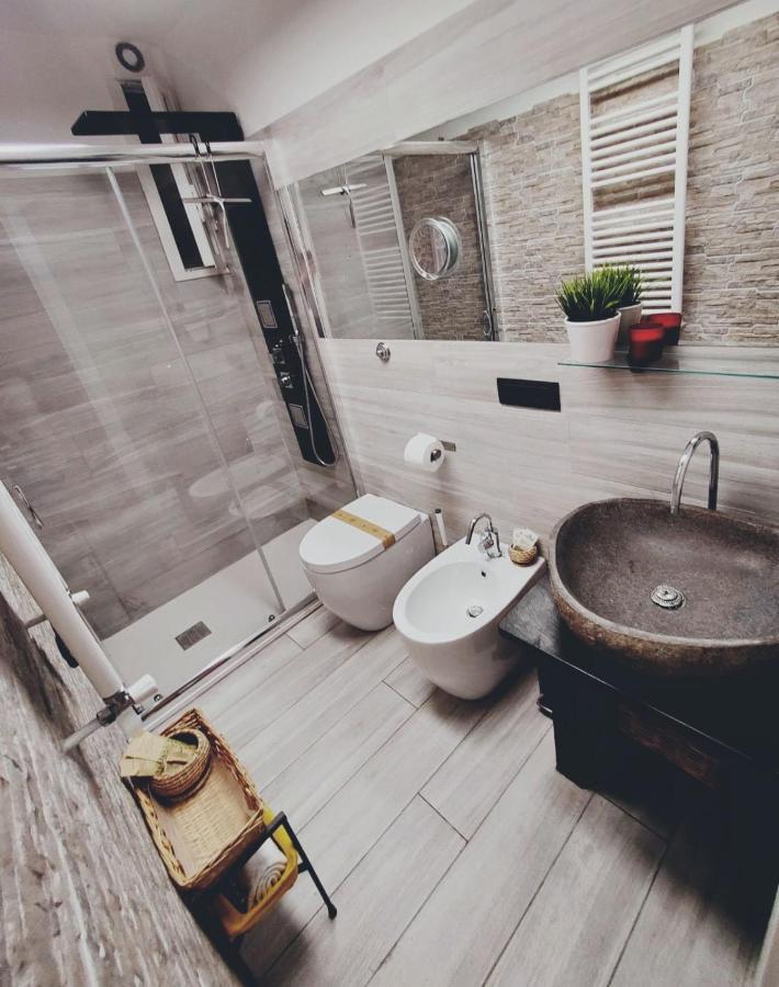 Elegant In Inner At Vatican - Netflix And Optical Fiber Apartamento *