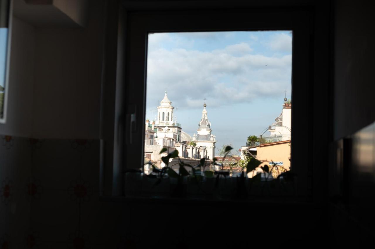 Over The Roof Apartment *