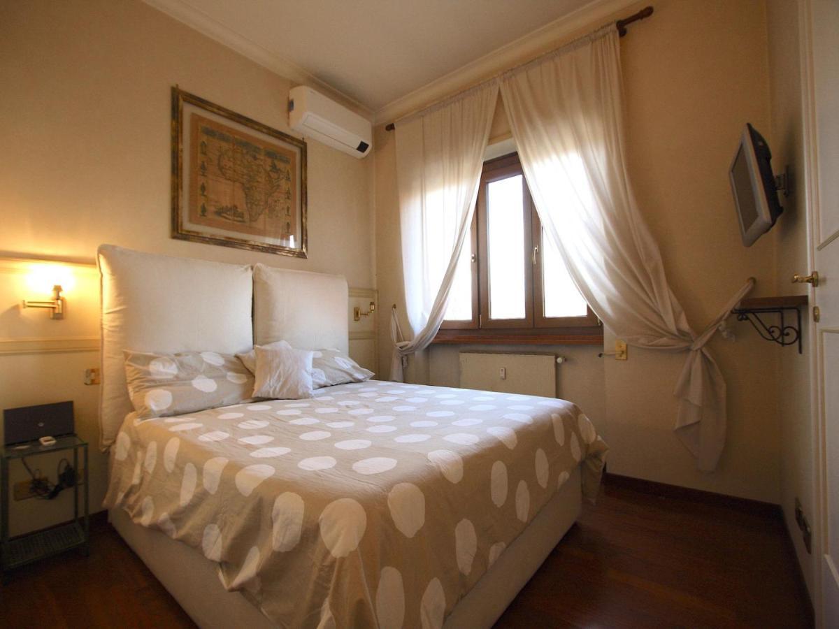 Ponte Milvio Terrace *