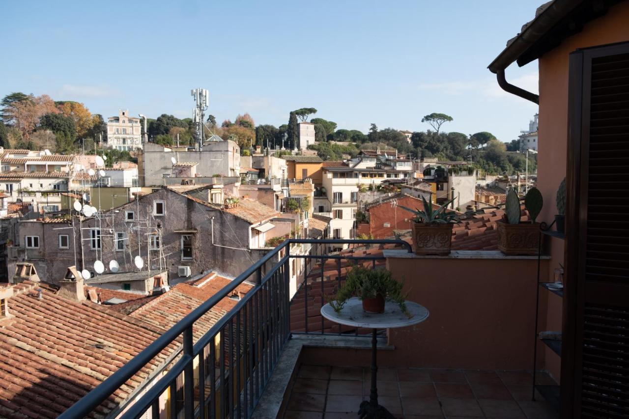 Apartment Over The Roof *