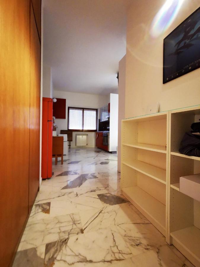 Rouge Studio - 10 Min From Vatican Apartment Rom