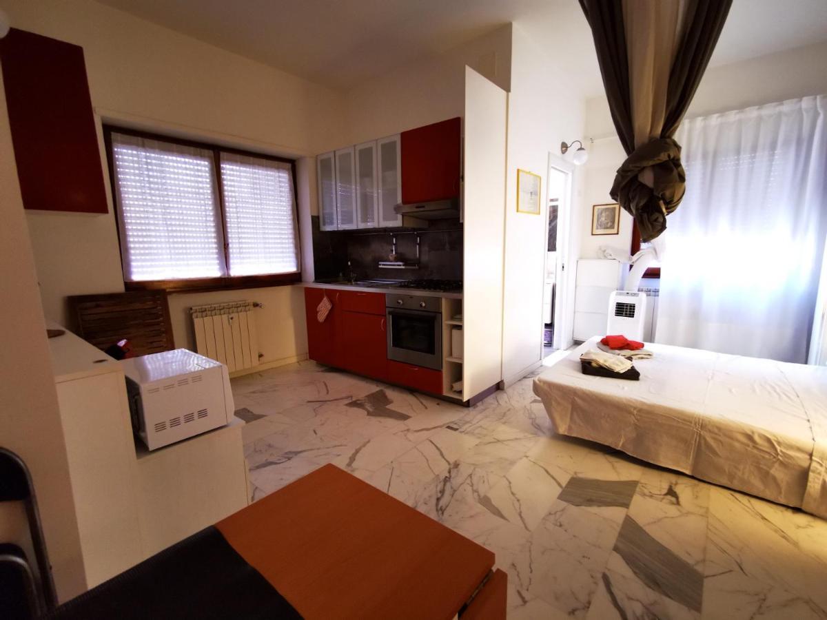 Apartment Rouge Studio - 10 Min From Vatican