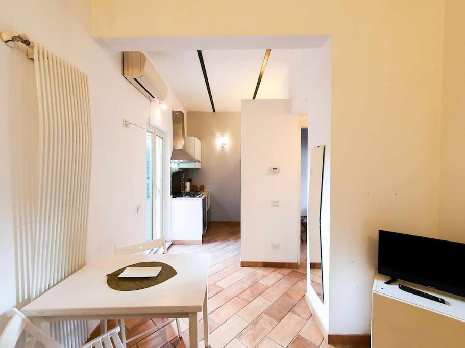 Cozy In Pigneto Up To 4 *