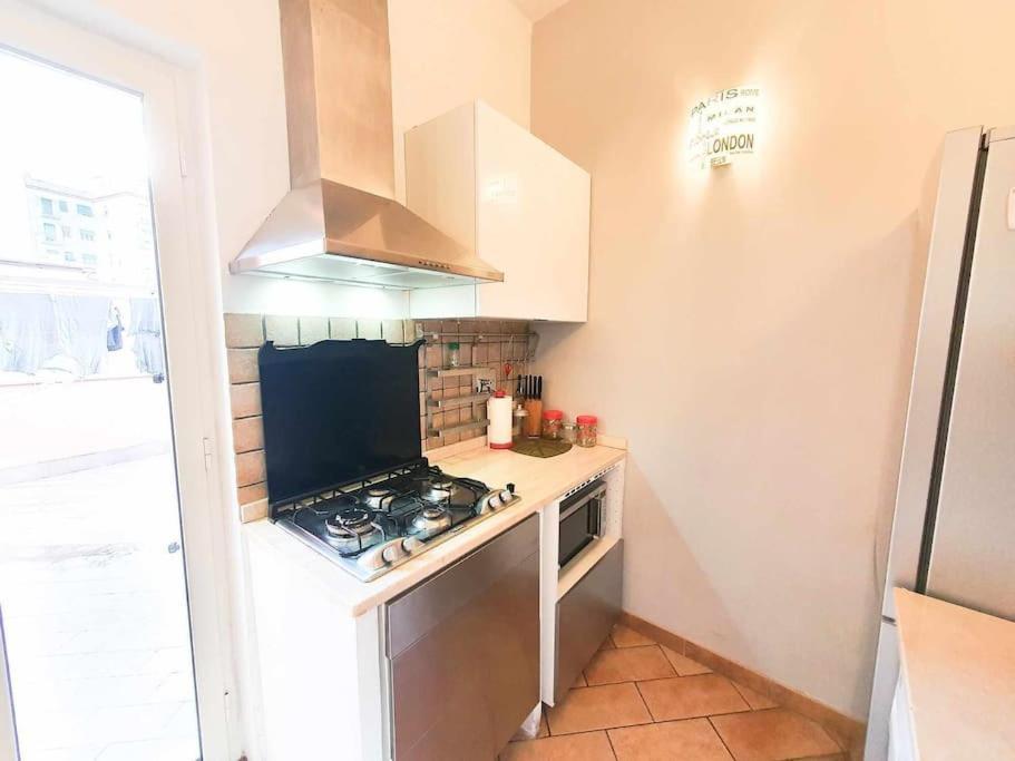 Cozy In Pigneto Up To 4 * Roma